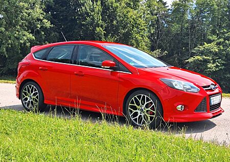 Ford Focus 1,6 EcoBoost 110kW Titanium