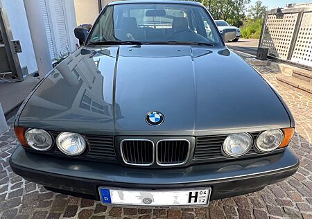 BMW 525i Limousine Oldtimer 1. Hand Familienbesitz