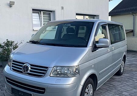 VW T5 Multivan Volkswagen 2,5 TDI SEHR GEPFLEGT