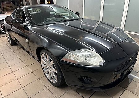 Jaguar XK 4.2L V8 Coupé Leder Xenon VOLL