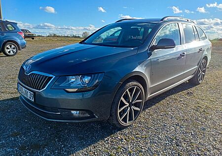 Skoda Superb 2.0 TDI 125 G. tec DSG 4x4 Best of Co...