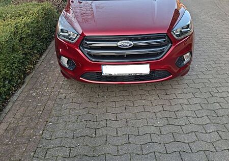Ford Kuga 2,0 TDCi 4x4 132kW ST-Line