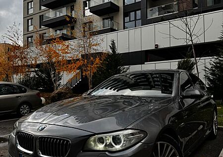 BMW 525d xDrive A Luxury Line Luxury Line