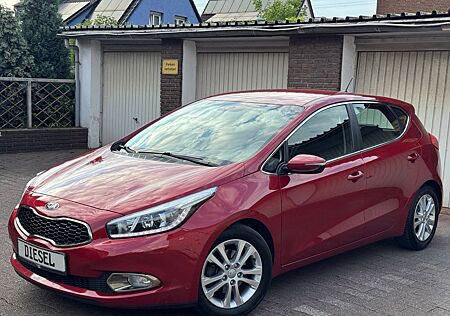 Kia Cee'd Ceed Spirit 1.6 CRDI KLIMAAUT. SHZ LED PDC