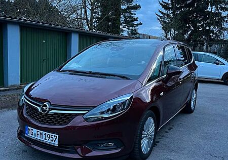 Opel Zafira Tourer C mit LPG Gasanlage