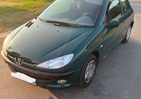Peugeot 206 wenig Kilometer