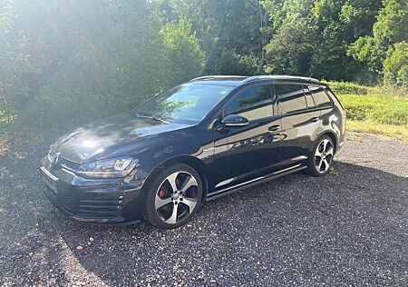 VW Golf Volkswagen 2.0 TDI DSG BMT GTD Variant GTD