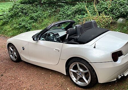 BMW Z4 2.2i -E85