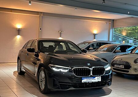 BMW 530 e Limousine*Navi*Led*Autom.*Benzin/Hybrid/E.