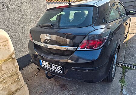 Opel Astra GTC 1.8 ECOTEC 103kW GTC