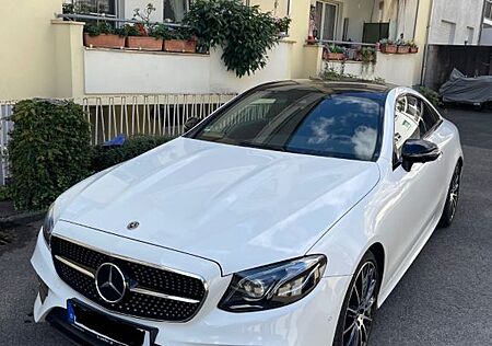 Mercedes-Benz E 350 Autom. - COUPE AMG Line 360KAMERA PANO NAV