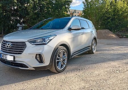 Hyundai Grand Santa Fe