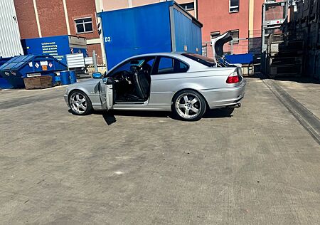 BMW 330Ci -