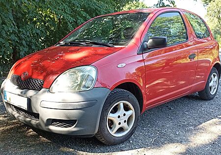 Toyota Yaris 2003 1.0 Technisch einwandfrei TÜV 02.27