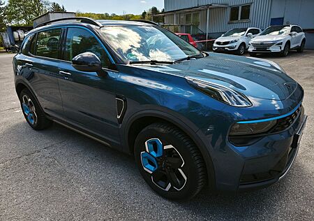 Lynk&Co 01 1.5 HEV DCT, Panoramadach, Navi,