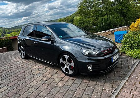 VW Golf Volkswagen 2.0 TSI GTI GTI