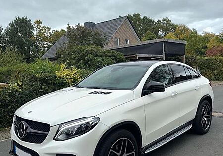 Mercedes-Benz GLE 350 GLE 350d AMG Coupe - Diamant Weiß - Junge Sterne