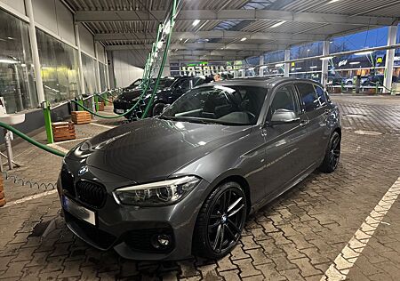 BMW 118i M Sport Shadow Line - LED, SHZ, SD, 8-fach