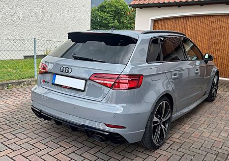 Audi RS3 Sportback - mit Anschlussgarantie
