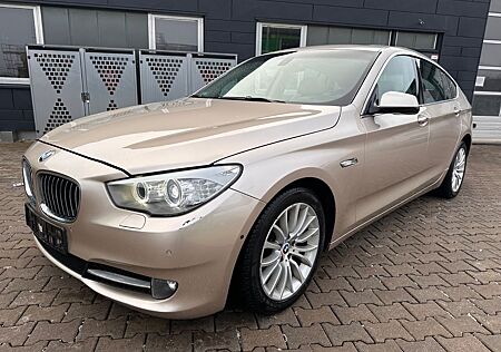 BMW 530d GT LEDER NAVI XENON PANORAMA Softclose