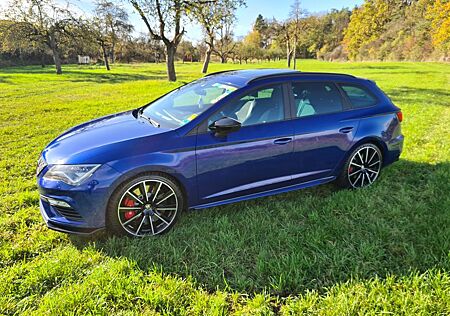 Seat Leon ST CUPRA 300 DSG 4Drive Vollaustatt. SPORT