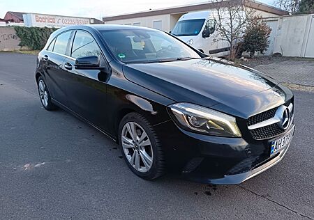Mercedes-Benz A 220 Ambiente 220 CDI / AMG R. Kamera