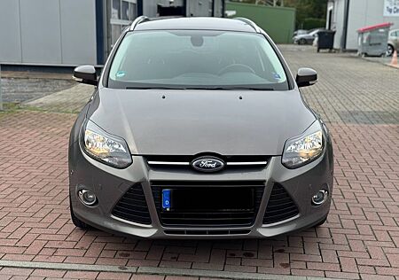 Ford Focus Turnier Titanium-Paket Style 1.HD EURO 5