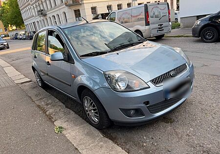 Ford Fiesta 1.4 2006 Schalter. TÜV NEU bis...