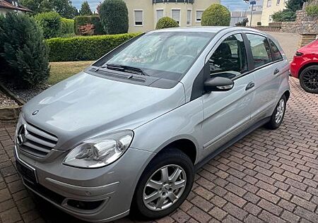 Mercedes-Benz B 170