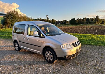 VW Caddy Volkswagen Life 1.6 5-Sitzer Style Style
