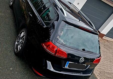 VW Golf Volkswagen 1.6 TDI LOUNGE Variant *Navi+8fach bereift*