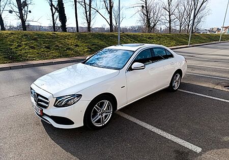 Mercedes-Benz E 300 E 300de plug-in hybrid