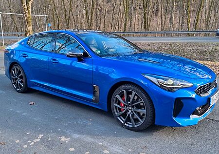 Kia Stinger 3.3 AWD GT Bastuck Klappe Pano-Dach