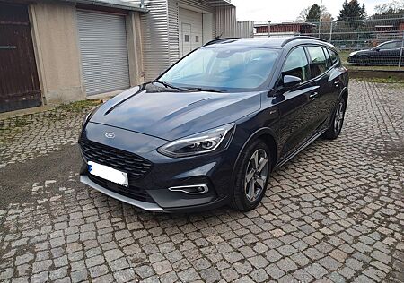 Ford Focus 1,0 EcoBoost Hybrid 92kW Active Turnie...