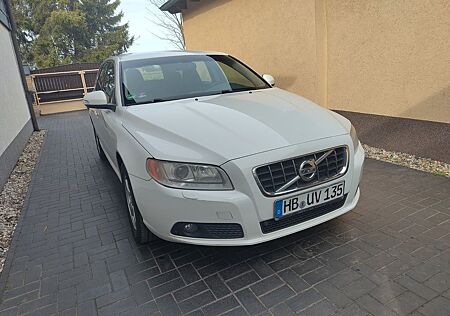 Volvo V70 III 2.4D Automatik 175 PS