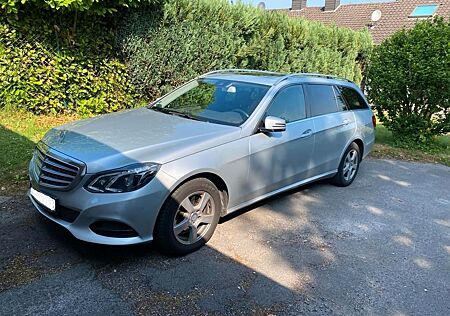 Mercedes-Benz E 250 BlueTEC 4MATIC Autom. -