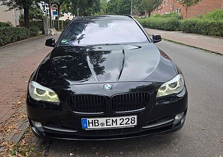 BMW 520d touring kombi automatik top Ausstattung