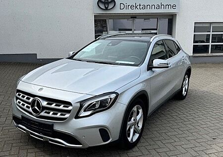 Mercedes-Benz GLA 200 Urban Allwetterreifen/Panoramadach