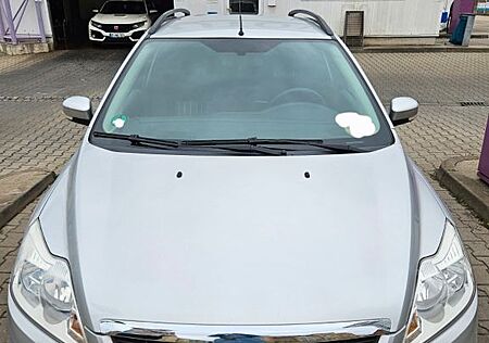 Ford Focus gebraucht kaufen Ford Focus 1,6 Silver Magic Turnier Silver Magic