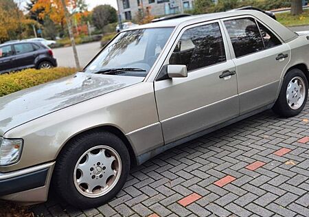 Mercedes-Benz E 230 W124 230E 1990 mit KAT.