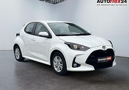 Toyota Yaris 1,5 CVT Hybrid Apple ACC PDC Kam SHZ Sp...
