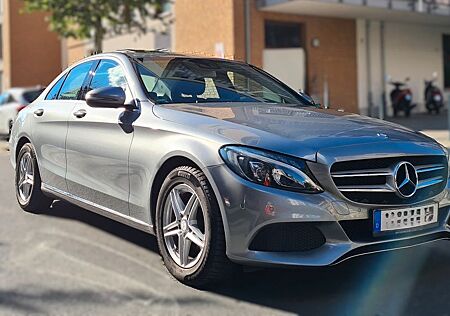 Mercedes-Benz C 180 Avantgarde Schiebedach Navi EinparkAssist.