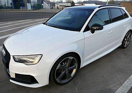 Audi RS3 2.5TFSI S tronic quattro Sportback B&O PANO