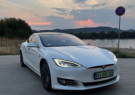 Tesla Model S P100D P