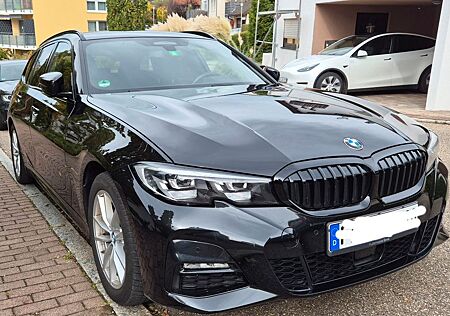 BMW 320d xDrive Touring M Sport StHz, AHK Top!