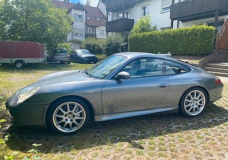 Porsche 996 Carrera 4 Coupé Allrad Navi Leder