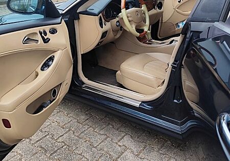 Mercedes-Benz CLS 320 CDI , TÜV, Memory, Massage Leder