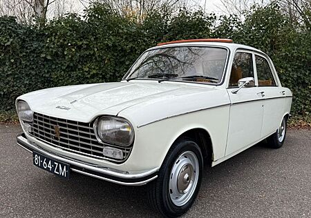 Peugeot 204 1.1 Sedan 1973 Beige Oldtimer Benzin