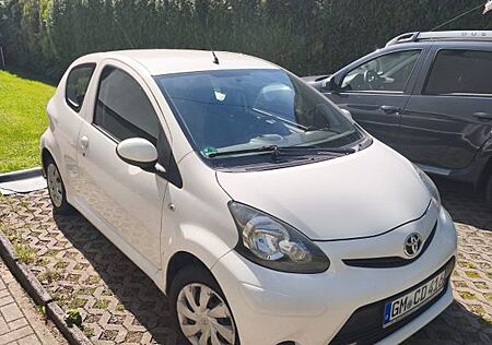Toyota Aygo (X) Aygo (X) 1,0-l-VVT-i -