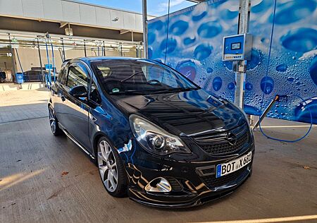 Opel Corsa 1.6 Turbo OPC